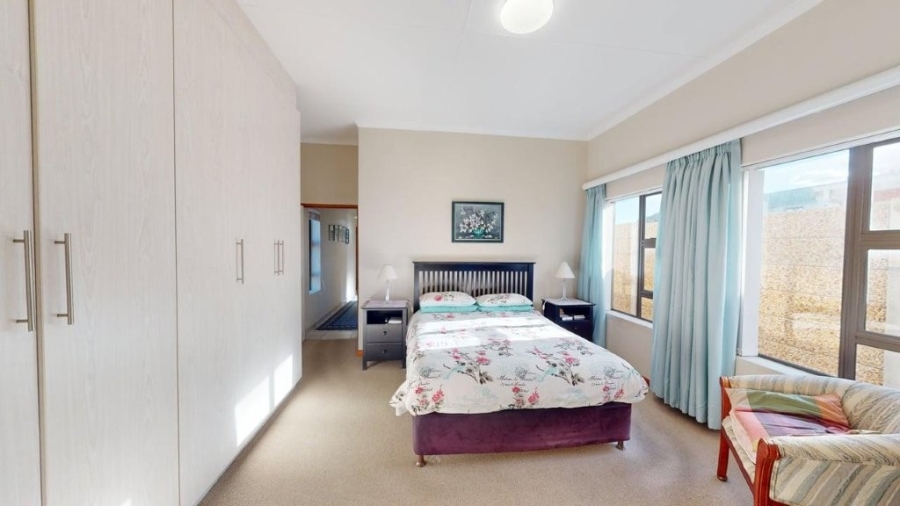 3 Bedroom Property for Sale in Stilbaai Wes Western Cape